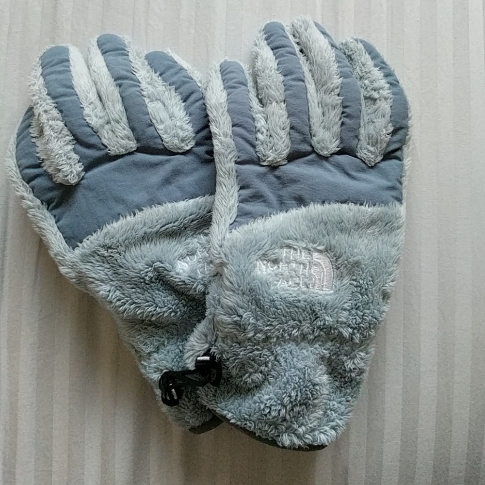 North face gloves
